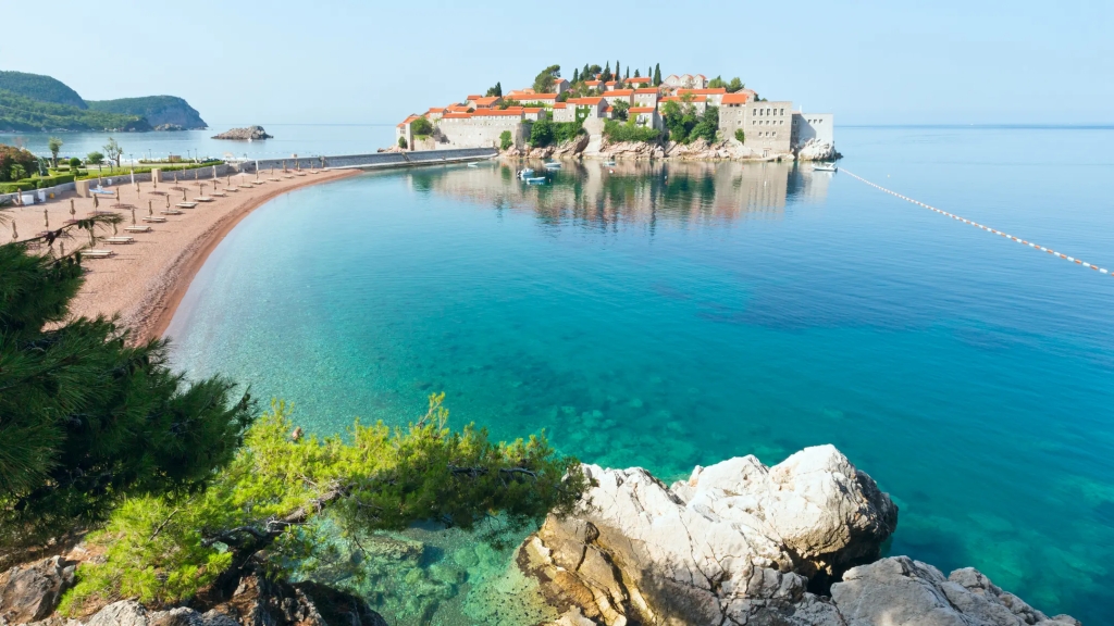 O que fazer e o que comer em Budva, Petrovac, a incrível Sveti Stefan, Lake Skadar e Podgorica | Montenegro